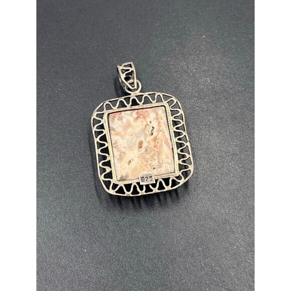 Tan White Agate, a variety of Chalcedony Or Jasper sterling Silver Pendant - Picture 3 of 5